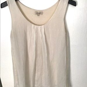 Via Signora Women’s sleeveless blouse.